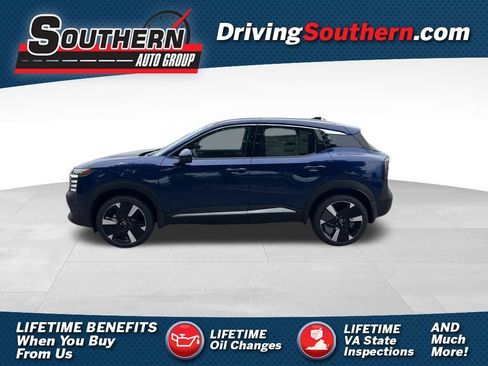 Used 2025 Nissan Kicks SR AWD/4WD image 1