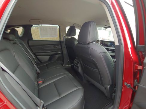 Used 2025 Nissan Murano SV AWD/4WD image 30