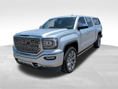 Used 2017 GMC Sierra 1500 Denali w/ Denali Ultimate Package AWD/4WD image 7