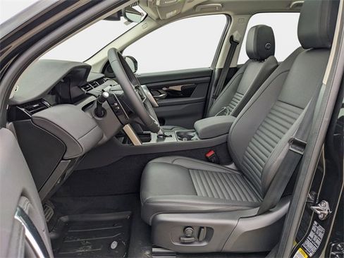 New 2025 Land Rover Discovery Sport S image 6