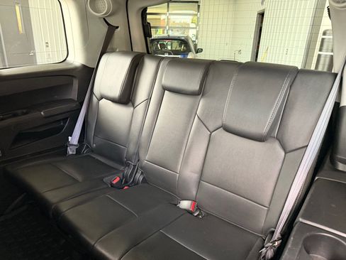 Used 2015 Honda Pilot Touring image 13