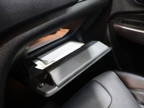 Used 2022 Jeep Cherokee Limited image 40