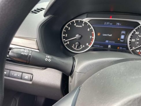 Used 2024 Nissan Altima 2.5 SV FWD image 34