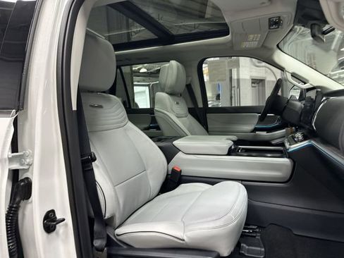 New 2026 Ford Expedition Platinum w/ Platinum Ultimate Package image 29