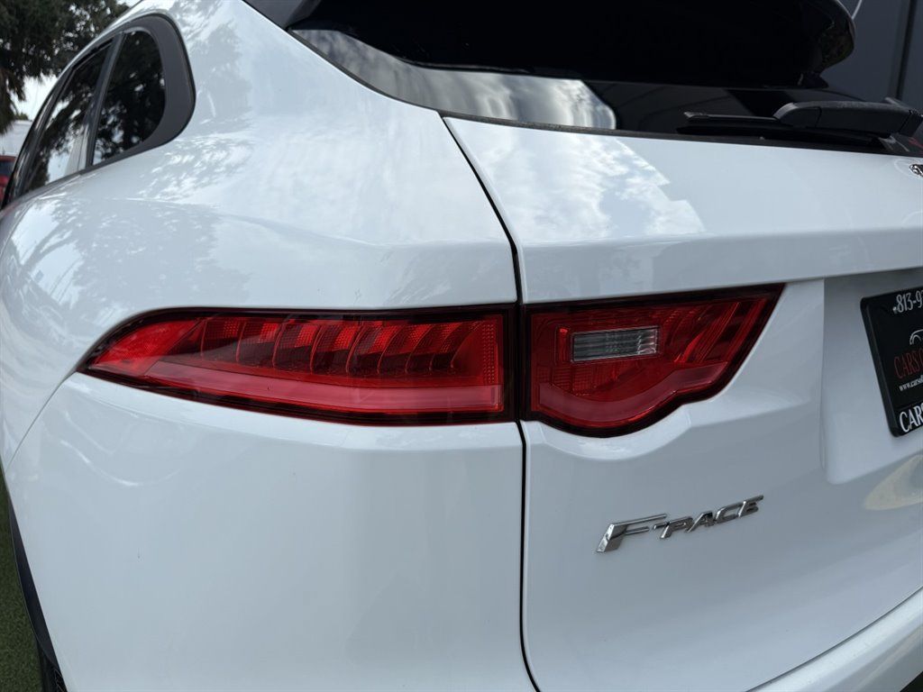 Used 2018 Jaguar F-PACE Premium AWD/4WD image 12