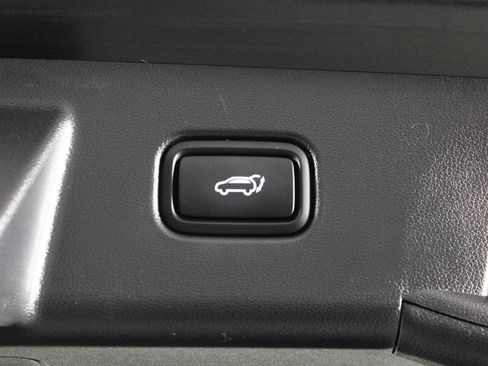 Certified 2025 Hyundai Tucson Limited image 17