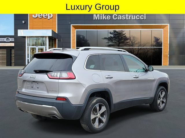 Used 2019 Jeep Cherokee Limited w/ Luxury Group AWD/4WD image 4
