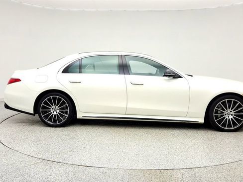 Used 2021 Mercedes-Benz S 580 4MATIC Sedan w/ AMG Line image 4
