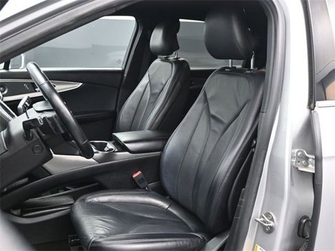 Used 2019 Lincoln Nautilus Select image 6