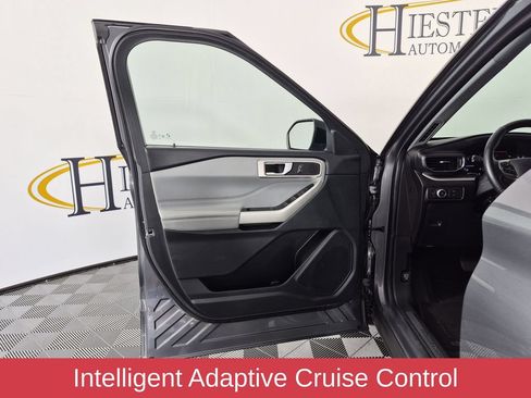 Used 2022 Ford Explorer XLT w/ Equipment Group 202A RWD image 14