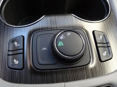 Used 2023 GMC Acadia SLT image 37