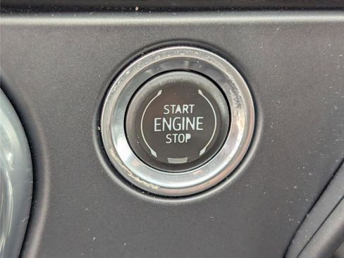 Used 2019 Chevrolet Blazer LT FWD image 22