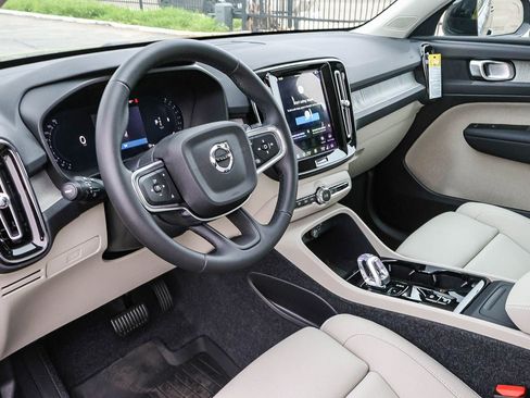 New 2026 Volvo XC40 B5 Plus w/ Protection Package Premier image 28