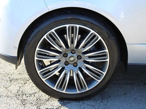 Used 2019 Land Rover Range Rover Supercharged image 40