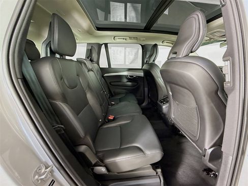 Certified 2025 Volvo XC90 B5 Core image 28