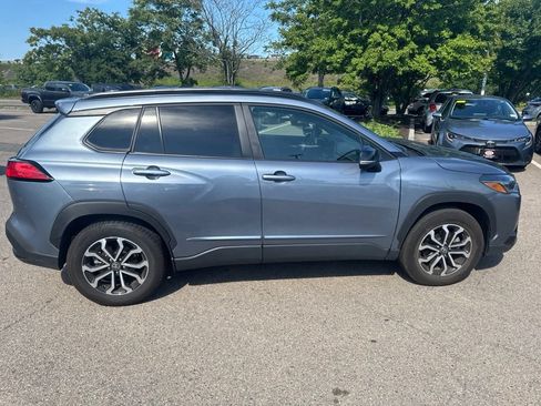 Used 2025 Toyota Corolla Cross AWD Hybrid image 16