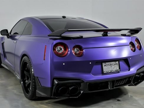 Used 2024 Nissan GT-R Premium w/ Premium Interior Package AWD/4WD image 10
