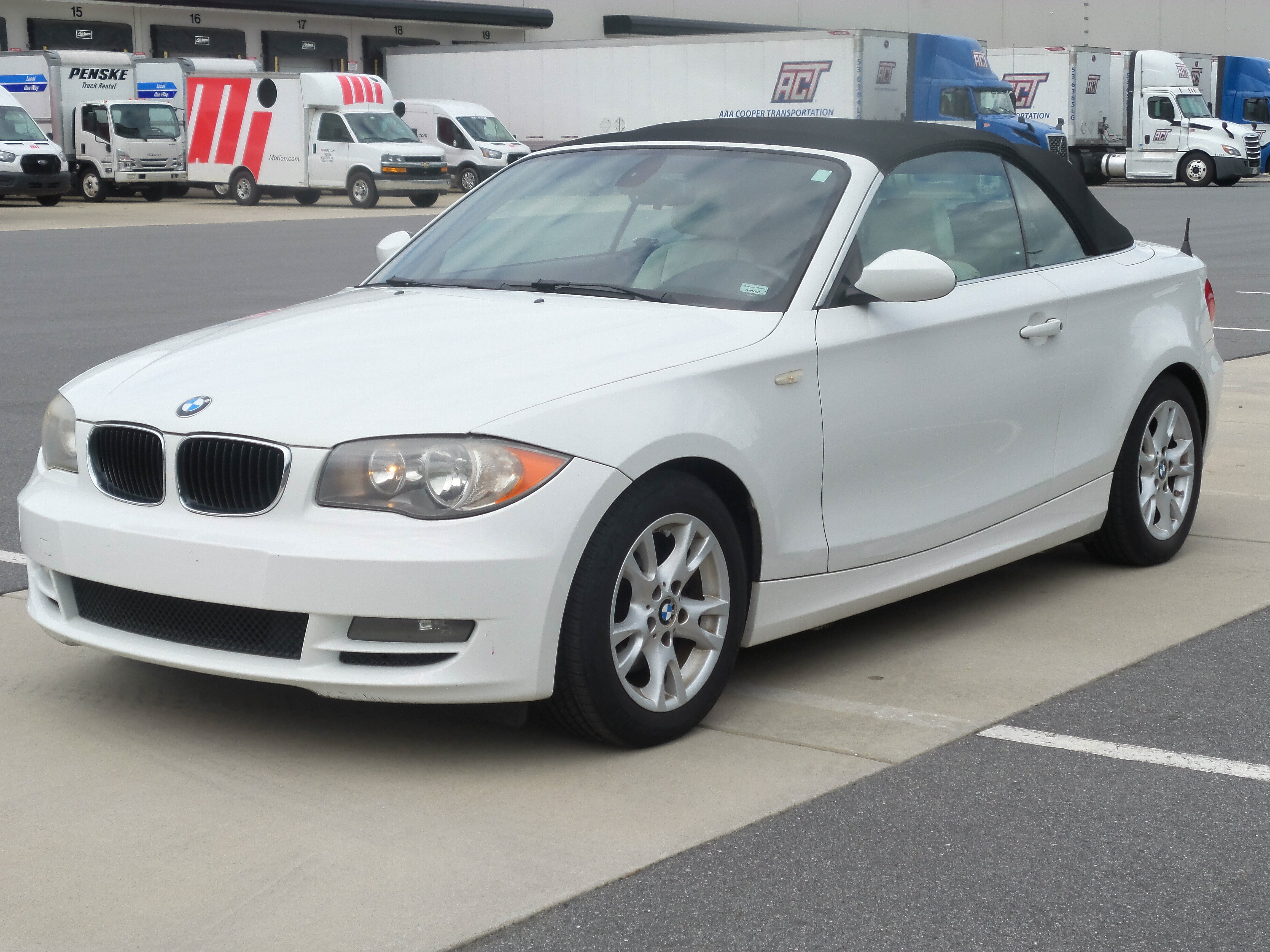 Used 2009 BMW 128i Convertible RWD image 49