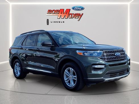 Used 2024 Ford Explorer XLT w/ Equipment Group 202A AWD/4WD image 3