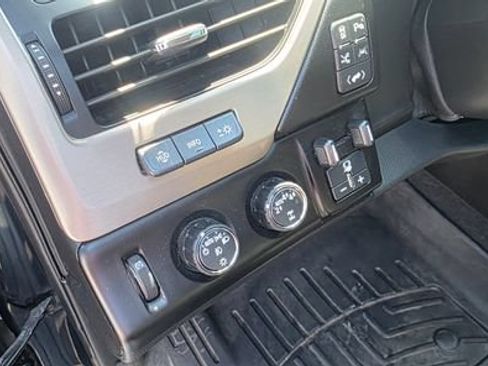 Used 2020 GMC Yukon Denali w/ Denali Premium Package AWD/4WD image 20