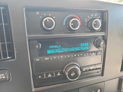 Used 2018 Chevrolet Express 2500 w/ Driver Convenience Package image 22