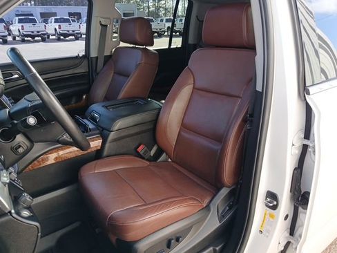Used 2019 Chevrolet Suburban Premier w/ Premier Plus Edition RWD image 46