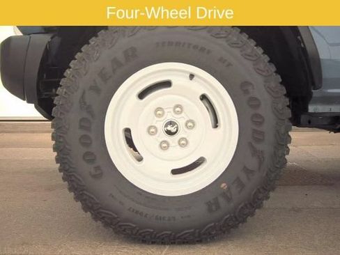 Used 2023 Ford Bronco Heritage Edition AWD/4WD image 6