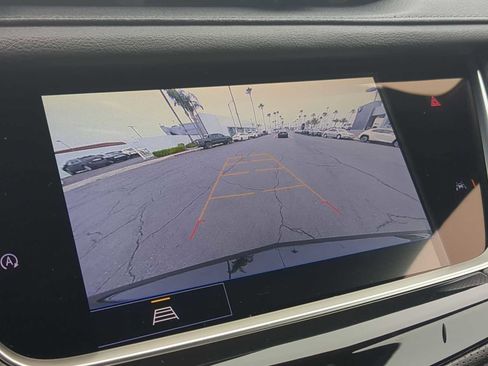 Used 2025 Cadillac XT6 Luxury image 20