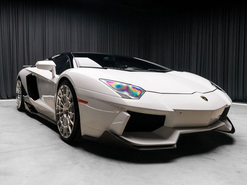 Used 2013 Lamborghini Aventador LP 700-4 image 18