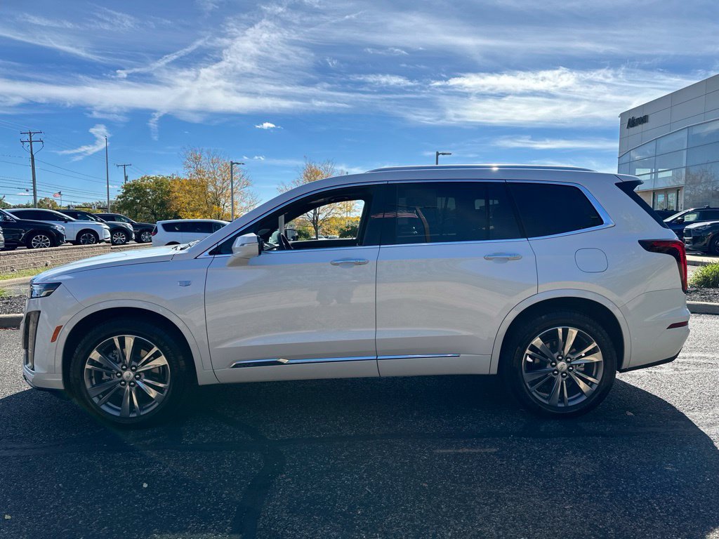 Used 2025 Cadillac XT6 Premium Luxury w/ LPO, Floor Liner Package AWD/4WD image 10