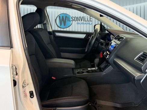 Used 2019 Subaru Outback 2.5i Premium w/ Popular Package #2 AWD/4WD image 6