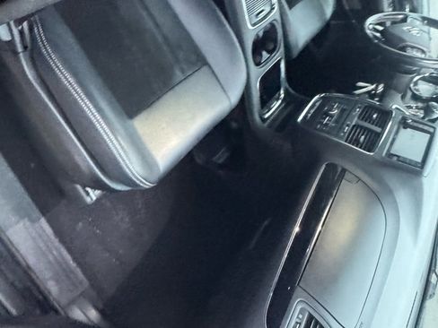 Used 2018 Dodge Grand Caravan SXT w/ Driver Convenience Group image 12