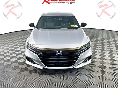 Used 2022 Honda Accord Sport image 2