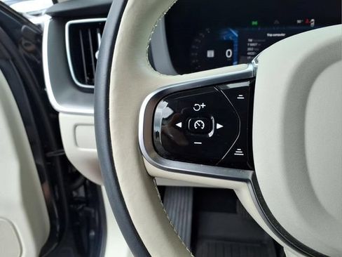 Used 2025 Volvo XC60 B5 Core w/ Protection Package Premier AWD/4WD image 25