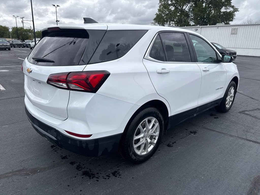 Used 2024 Chevrolet Equinox LT AWD/4WD image 3