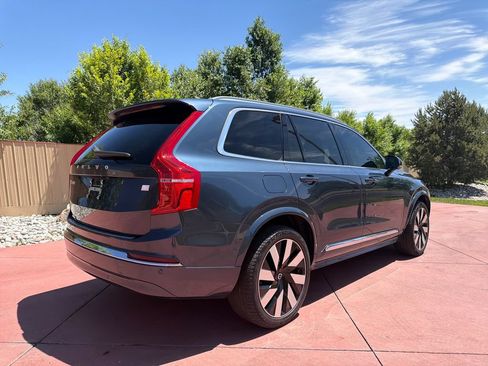 Used 2023 Volvo XC90 T8 Ultimate w/ Lounge Package AWD/4WD image 14