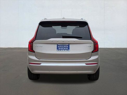 New 2026 Volvo XC90 T8 Plus w/ Protection Package Premier AWD/4WD image 5