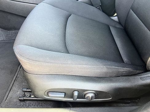 Used 2025 Chevrolet Malibu LT FWD image 21