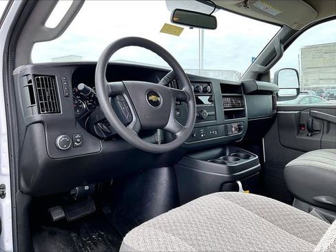 New 2025 Chevrolet Express 3500 w/ Driver Convenience Package image 8