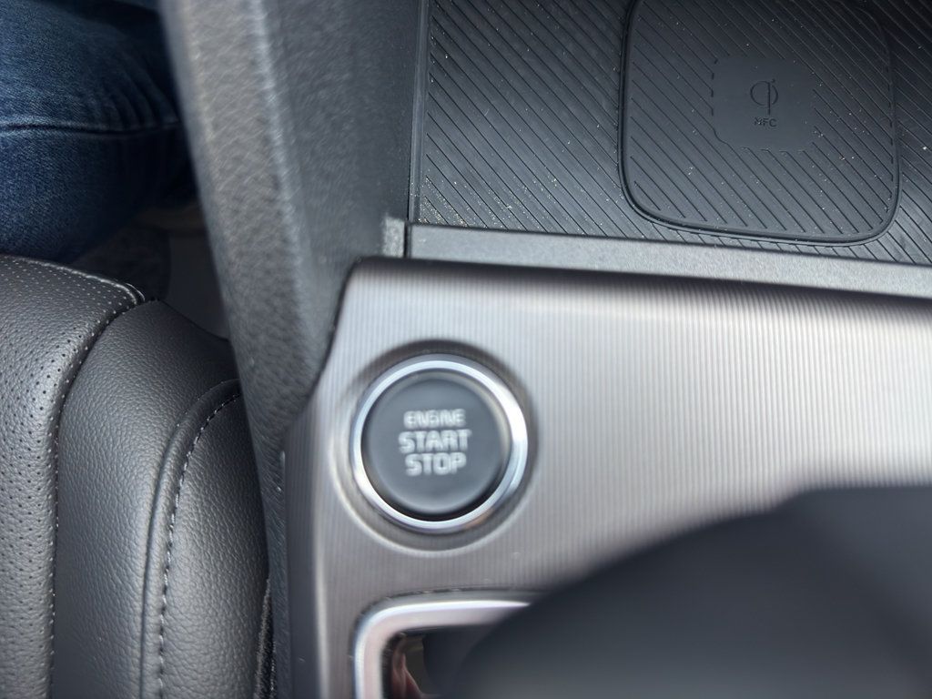 Used 2026 Kia Sportage SX AWD/4WD image 27