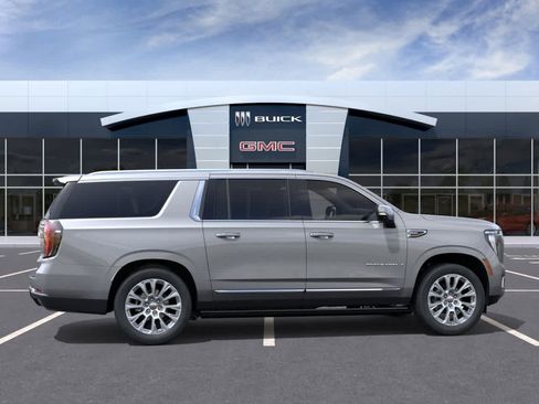 New 2026 GMC Yukon XL Denali w/ Denali Reserve Package image 5