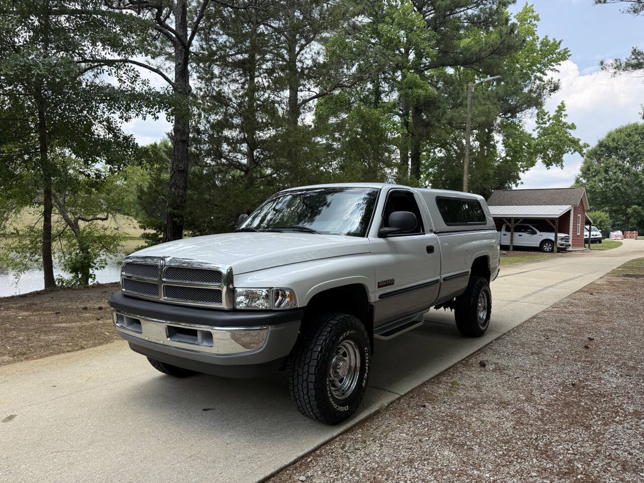 Used 1998 Dodge Ram 2500 Truck 4x4 Regular Cab image 1