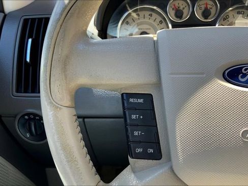 Used 2010 Ford Edge SEL image 18