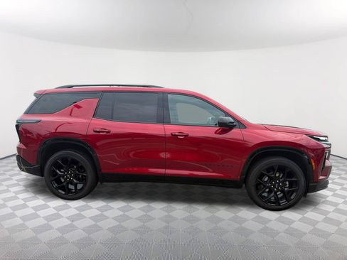 Used 2025 Chevrolet Traverse RS AWD/4WD image 4