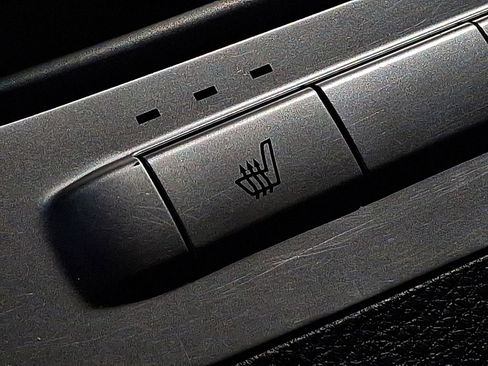 Certified 2024 Kia Carnival LX image 21