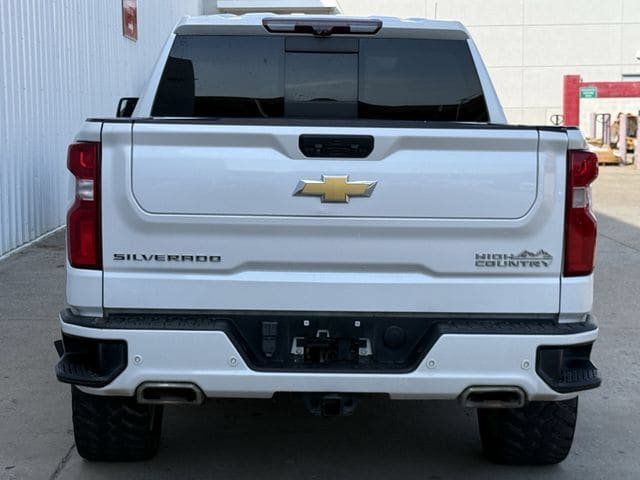 Used 2023 Chevrolet Silverado 1500 High Country w/ High Country Premium Package AWD/4WD image 5