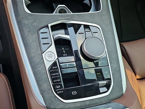 Used 2025 BMW X7 xDrive40i w/ Premium Package AWD/4WD image 20