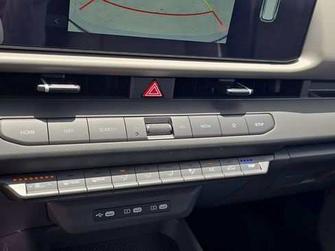 New 2027 Kia Seltos LX FWD image 24