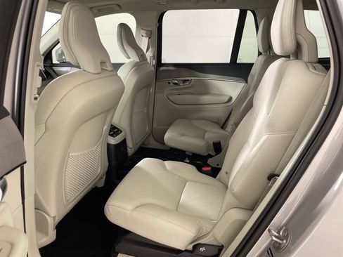 Used 2025 Volvo XC90 T8 Plus w/ Protection Package Premier AWD/4WD image 39