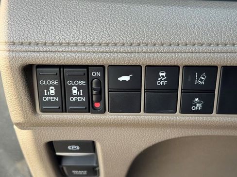 Used 2019 Honda Odyssey EX-L image 7